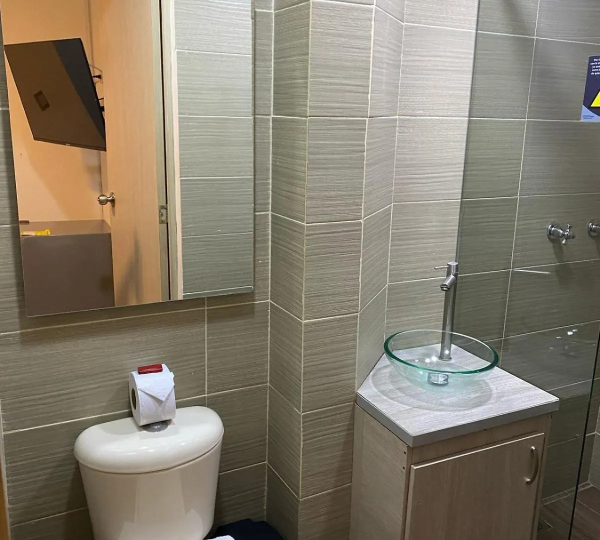 Hotel Ciento Once Boutique Laureles Medellín 4*,  Colombia